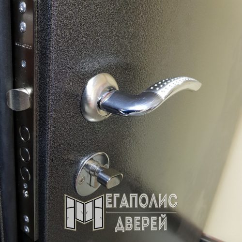 Входная дверь Броня 9 Серебро
